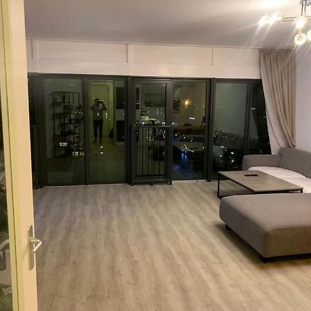 Stunning View Apt Free Parking Apartment Rotterdam Bagian luar foto