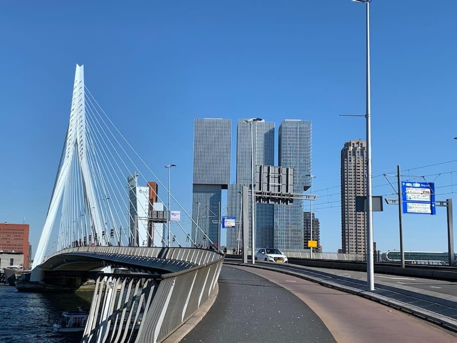 Stunning View Apt Free Parking Apartment Rotterdam Bagian luar foto
