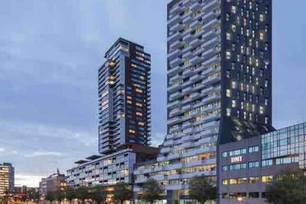 Stunning View Apt Free Parking Apartment Rotterdam Bagian luar foto