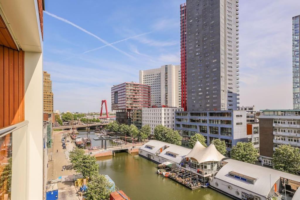 Stunning View Apt Free Parking Apartment Rotterdam Bagian luar foto