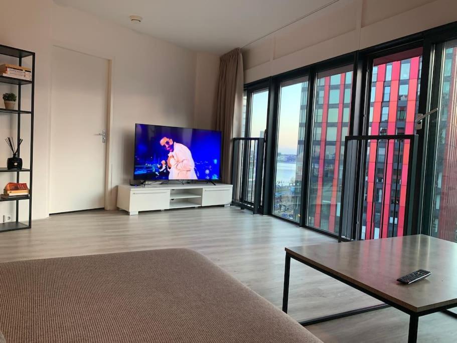 Stunning View Apt Free Parking Apartment Rotterdam Bagian luar foto