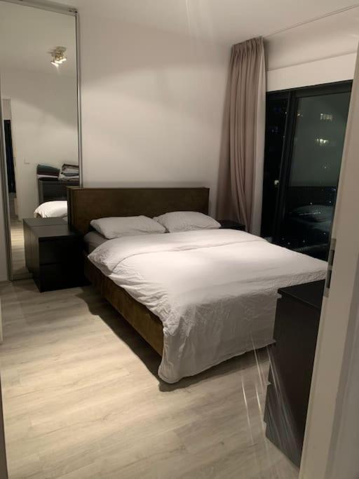 Stunning View Apt Free Parking Apartment Rotterdam Bagian luar foto