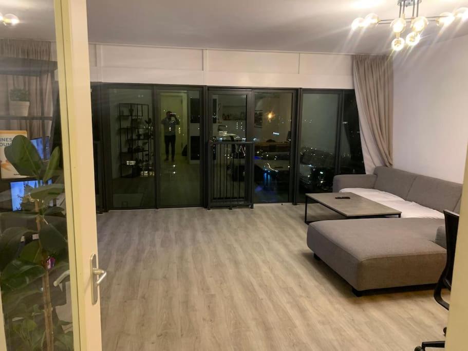 Stunning View Apt Free Parking Apartment Rotterdam Bagian luar foto